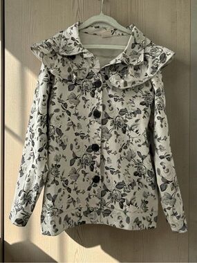 ML KIDS Floral Ruffle Collar Button-Up Jacket in Cream and Gray Size 10